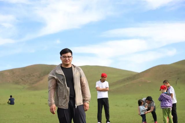 乾港集團(tuán)高層草原自駕游 乾港集團(tuán)高層草原自駕游